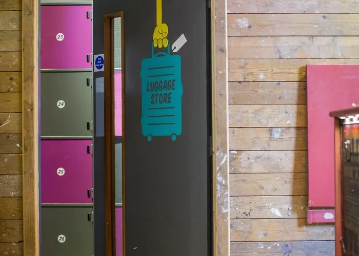 Dormitory Room Mixed